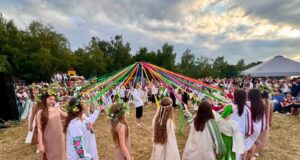 У Нововолинську відбувся благодійний етнофестиваль «Вогні Купала» Українські-традиції-заради-доброї-справи:-у-Нововолинську-відбувся-фестиваль-«Вогні-Купала»