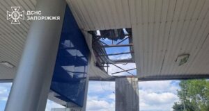 РФ вгатила по заправці у Запоріжжі: загинув чоловік та 18-річна дівчина РФ-вгатила-по-заправці-у-Запоріжжі:-загинув-чоловік-та-18-річна-дівчина