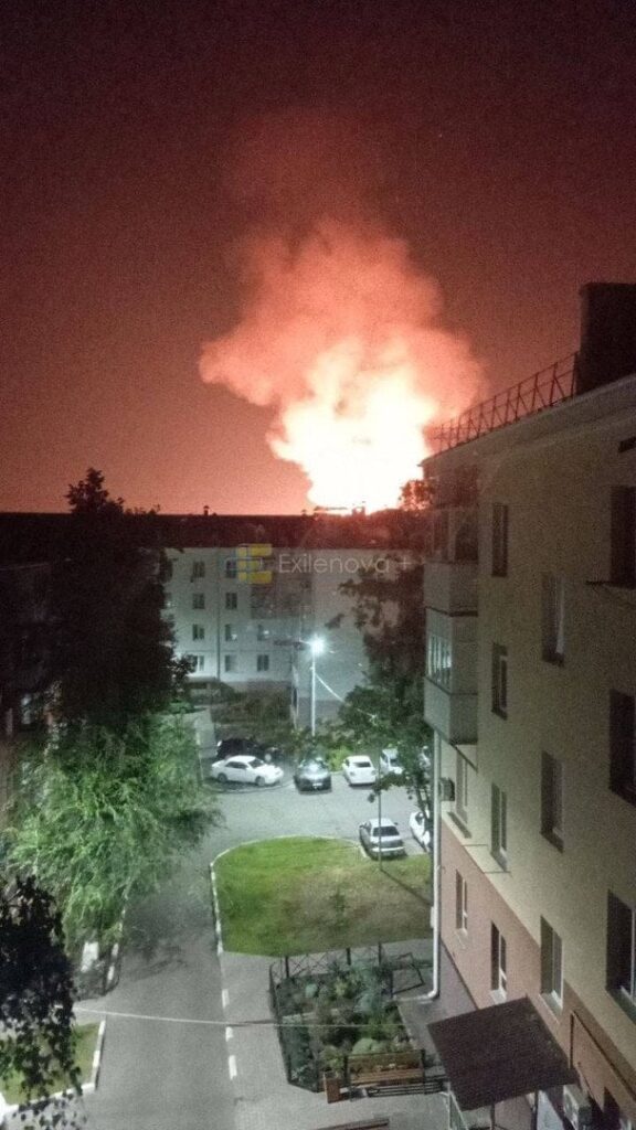 У Бєлгороді пролунала серія вибухів: повідомляють про пожежі на енергооб’єктах, блекаут і удар по аеропорту У-Бєлгороді-пролунала-серія-вибухів:-повідомляють-про-пожежі-на-енергооб’єктах,-блекаут-і-удар-по-аеропорту