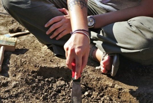 У Таїланді археологи знайшли золоті каблучки віком близько 2000 років У-Таїланді-археологи-знайшли-золоті-каблучки-віком-близько-2000-років