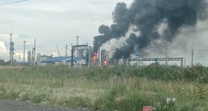 Атака українських дронів на Омський нафтопереробний завод: перший удар за межами України Дістали-«недосяжного-гіганта».-Як-українські-дрони-вперше-атакували-Омський-НПЗ-за-2500-кілометрів-від-кордону