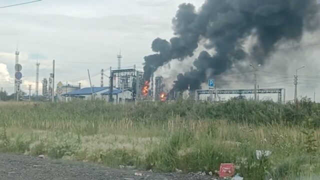 Атака українських дронів на Омський нафтопереробний завод: перший удар за межами України Дістали-«недосяжного-гіганта».-Як-українські-дрони-вперше-атакували-Омський-НПЗ-за-2500-кілометрів-від-кордону