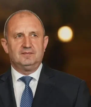Болгарія-вичерпала-запаси-зброї-для-України,-але-готова-ремонтувати-техніку-–-Радев Болгарія-вичерпала-запаси-зброї-для-України,-але-готова-ремонтувати-техніку-–-Радев