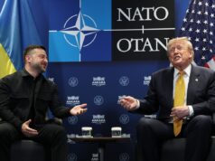 Зеленський відповів Трампу на запитання про мирні переговори з Росією Зеленський – Трампу: поїхати до Москви складно, там дрони літають