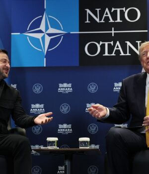 Зеленський – Трампу: поїхати до Москви складно, там дрони літають