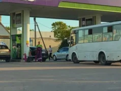 Паливна криза в Криму: громадський транспорт зупинився через черги на заправках Паливна-криза-в-Криму-паралізує-громадський-транспорт-через-черги-на-заправках-–-ЦНС