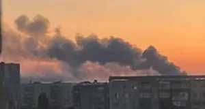 Дрони атакували нафтобази в Росії: подробиці інциденту Дрони-вночі-атакували-нафтобази-у-твері-та-ставропольському-краї-рф-–-ЗМІ