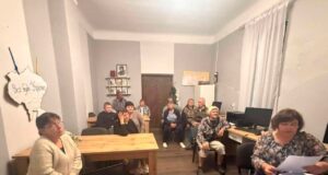 Зустріч з жителями Грибовиці: роз’яснення земельного законодавства під час воєнного стану У-Грибовиці-обговорили-актуальні-земельні-питання