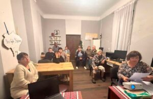 Зустріч з жителями Грибовиці: роз’яснення земельного законодавства під час воєнного стану У-Грибовиці-обговорили-актуальні-земельні-питання