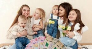 Українці можуть отримувати підвищену пенсію за своїх дітей: кому належить надбавка Українці-можуть-отримувати-підвищену-пенсію-за-своїх-дітей:-кому-належить-надбавка