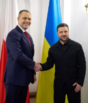 Маємо-бути-конструктивними-і-делікатними-–-Зеленський-про-зустріч-з-Навроцьким-на-саміті-НАТО