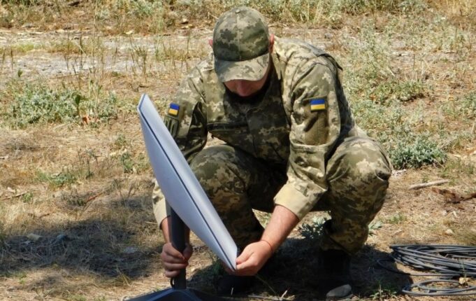 Китай і Росія планують спільні заходи проти супутників Starlink Росія та Китай готуються збивати супутники Starlink в космосі