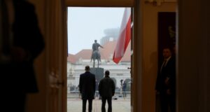 Напруженість між Україною та Польщею: історичні суперечки загрожують відносинам Від-«Пам’ять-нас-єднає»-до-кризи-Чи-знайде-Україна-і-Польща-вихід-із-політичного-конфлікту.