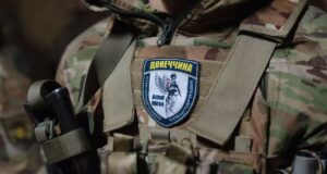 Атака дрону в Дружківці: постраждали п’ятеро людей під час евакуації Росіяни дроном атакували евакуаційну місію на Донеччині, є поранені