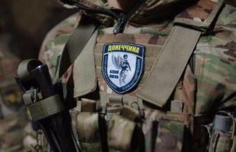 Атака дрону в Дружківці: постраждали п’ятеро людей під час евакуації Росіяни дроном атакували евакуаційну місію на Донеччині, є поранені