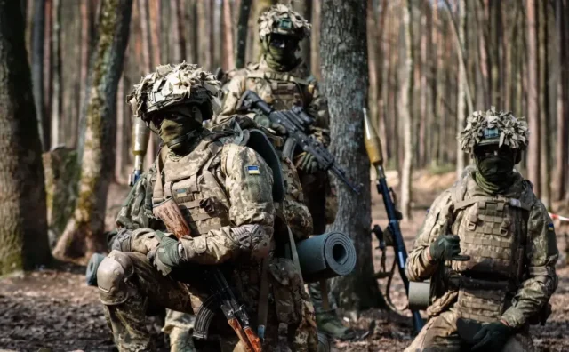 Зеленський оголосив про реформу штурмових військ України Зеленський-анонсував-трансформацію-штурмових-військ