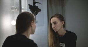 Як розпізнати дефіцит заліза в організмі: експертка назвала 5 симптомів на обличчі Як-розпізнати-дефіцит-заліза-в-організмі:-експертка-назвала-5-симптомів-на-обличчі