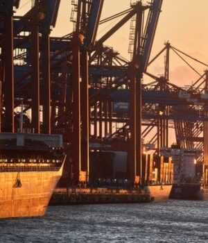 РФ перекрила-Донсько-Азовський-канал-через-атаки-безпілотників —-reuters РФ перекрила-Донсько-Азовський-канал-через-атаки-безпілотників —-reuters