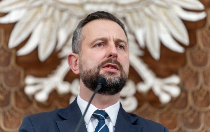 Вшанування пам’яті жертв Волинської трагедії: заходи в Волині за участю польського міністра Глава польського Міноборони приїде на Волинь в роковини трагедії