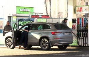В Україні можуть зникнути звичні АЗС, але з’являться малі пункти з колонками, – експерт В-Україні-можуть-зникнути-звичні-АЗС,-але-з’являться-малі-пункти-з-колонками,-–-експерт