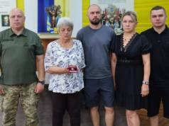 Військового з Волині Олександра Денисюка посмертно нагородили орденом «За мужність» Військового-з-Волині-Олександра-Денисюка-посмертно-нагородили-орденом-«За-мужність»
