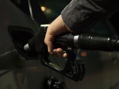 РФ вже “вибила” понад 200 АЗС в Україні: що буде з бензином і чи очікувати... РФ-вже-“вибила”-понад-200-АЗС-в-Україні:-що-буде-з-бензином-і-чи-очікувати.