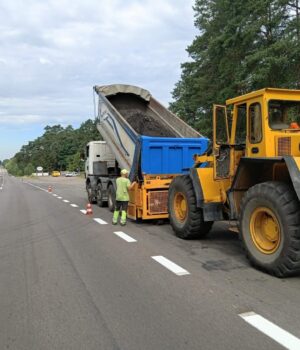 Дорожники-комплексно-оновили-ділянку-траси-з-Луцька-до-Рівного