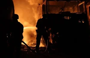 Атака дронів: російські безпілотники вдарили по Харкову росія-атакувала-Харків-дронами,-серед-двох-постраждалих-–-16-річна-дівчина