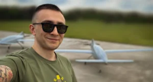 Українські безпілотники Deep Strike замінюють ракети у військових операціях БПЛА-замість-ракет:-українські-deep-strike-дрони-виконують-завдання,-які-раніше-покладали-виключно-на-ракетне-озброєння.