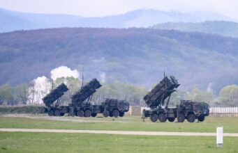 США можуть підтримати виробництво ракет Patriot в Україні У США заявили, що Україна може виробляти Patriot швидше, а можливо й краще