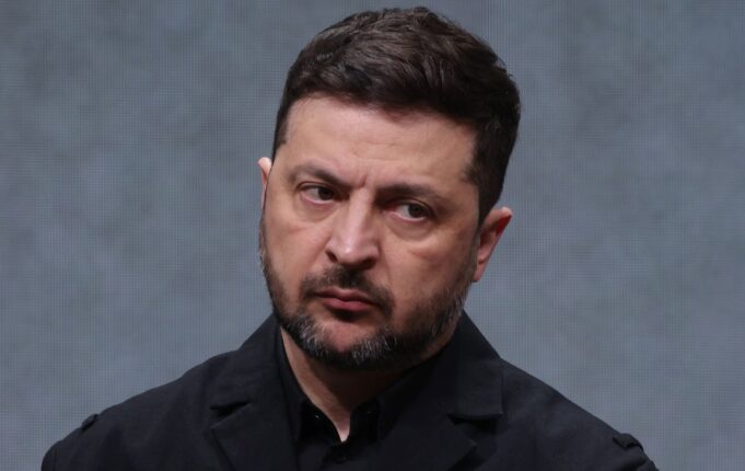 Зміни в оборонному секторі України: пріоритети та виклики Зеленський заслухав Федорова: трансформація Сил оборони має продовжитися