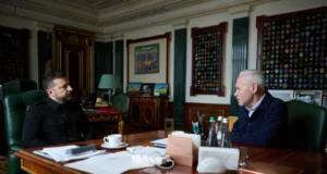 Зеленський і Терехов обговорили впровадження досвіду Харкова в інших містах Зеленський і Терехов обговорили впровадження досвіду Харкова в інших містах