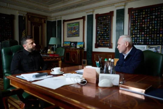 Зеленський і Терехов обговорили впровадження досвіду Харкова в інших містах Зеленський і Терехов обговорили впровадження досвіду Харкова в інших містах