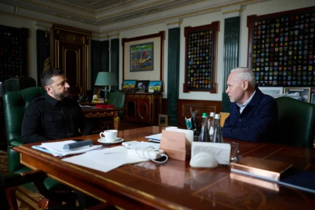 Зеленський і Терехов обговорили впровадження досвіду Харкова в інших містах Зеленський і Терехов обговорили впровадження досвіду Харкова в інших містах