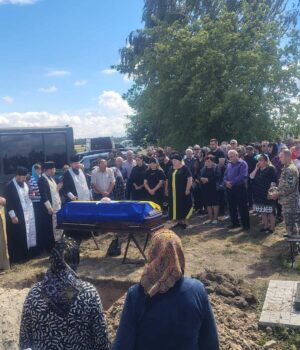На-Волині-прощалися-з-загиблим-військовим-Олександром-Ракоєдовим