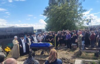 На Волині прощалися з загиблим військовим Олександром Ракоєдовим На-Волині-прощалися-з-загиблим-військовим-Олександром-Ракоєдовим