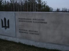 Проблеми з могилами на Національному військовому меморіальному кладовищі під Києвом після зливи На-Національному-військовому-кладовищі-розмило-частину-могил.-Що-кажуть-активісти-та-адміністрація