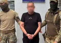 Затримання колишнього командира бригади за підозрою у вбивстві двох цивільних осіб Командир-155-бригади-Лучанов-міг-наказати-вбити-двох-цивільних-у-своєму-селі-через-помсту-Його.