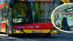 У Польщі чоловік ображав українських підлітків у автобусі: затримано нападника У-Польщі-чоловік-ображав-українських-дітей-в-автобусі.-Втрутилися-міністри-обох-країн