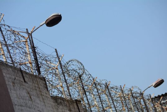ЄС запровадив санкції проти осіб, причетних до катувань українських військовополонених ЄС ввів санкції проти 15 осіб за тортури українських полонених