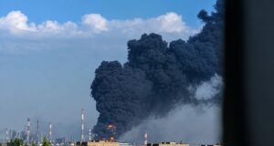 Успішна атака українських сил на російський нафтопереробний завод ССО вгатили по останньому великому “бензиновому” НПЗ у Росії