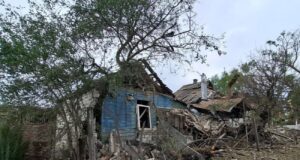 Авіаудар Росії по Слатиному: жертви та руйнування По селу під Харковом ударили КАБи: знищено десятки будинків, є жертва і люди під завалами