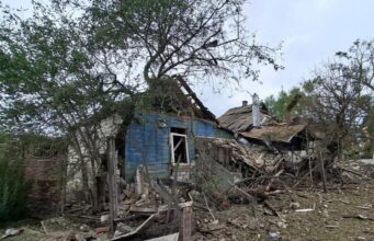 Авіаудар Росії по Слатиному: жертви та руйнування По селу під Харковом ударили КАБи: знищено десятки будинків, є жертва і люди під завалами