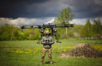 “Зона смерті” стрімко розширюється: Die Zeit описало нову реальність війни в Україні “Зона-смерті”-стрімко-розширюється:-die-zeit-описало-нову-реальність-війни-в-Україні
