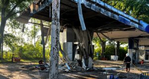Російська атака на АЗС у Житомирській області: двоє постраждалих Росія вдарила по АЗС на Житомирщині, є постраждалі