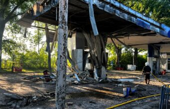 Російська атака на АЗС у Житомирській області: двоє постраждалих Росія вдарила по АЗС на Житомирщині, є постраждалі