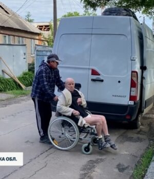«Хати,-як-карткові-будиночки,-складаються».-Дронами-і-бомбами-армія-РФ-торує-шлях-до-Слов’янська