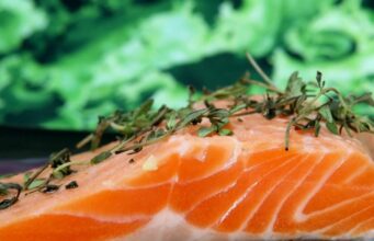 Названо 3 продукти, у яких вітаміну D ще більше, ніж у лососі Названо-3-продукти,-у-яких-вітаміну-d-ще-більше,-ніж-у-лососі