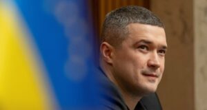 В Україні триває кадрова перестановка: Федоров йде з Міноборони, Корецький стає прем’єром «Вся-катавасія-затівалась,-щоб-позбутися-Федорова».-В-уряді-Корецького-не-буде-міністра-оборони-Федорова