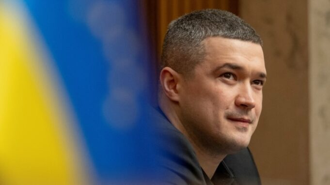 В Україні триває кадрова перестановка: Федоров йде з Міноборони, Корецький стає прем’єром «Вся-катавасія-затівалась,-щоб-позбутися-Федорова».-В-уряді-Корецького-не-буде-міністра-оборони-Федорова